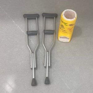 American girl crutch set